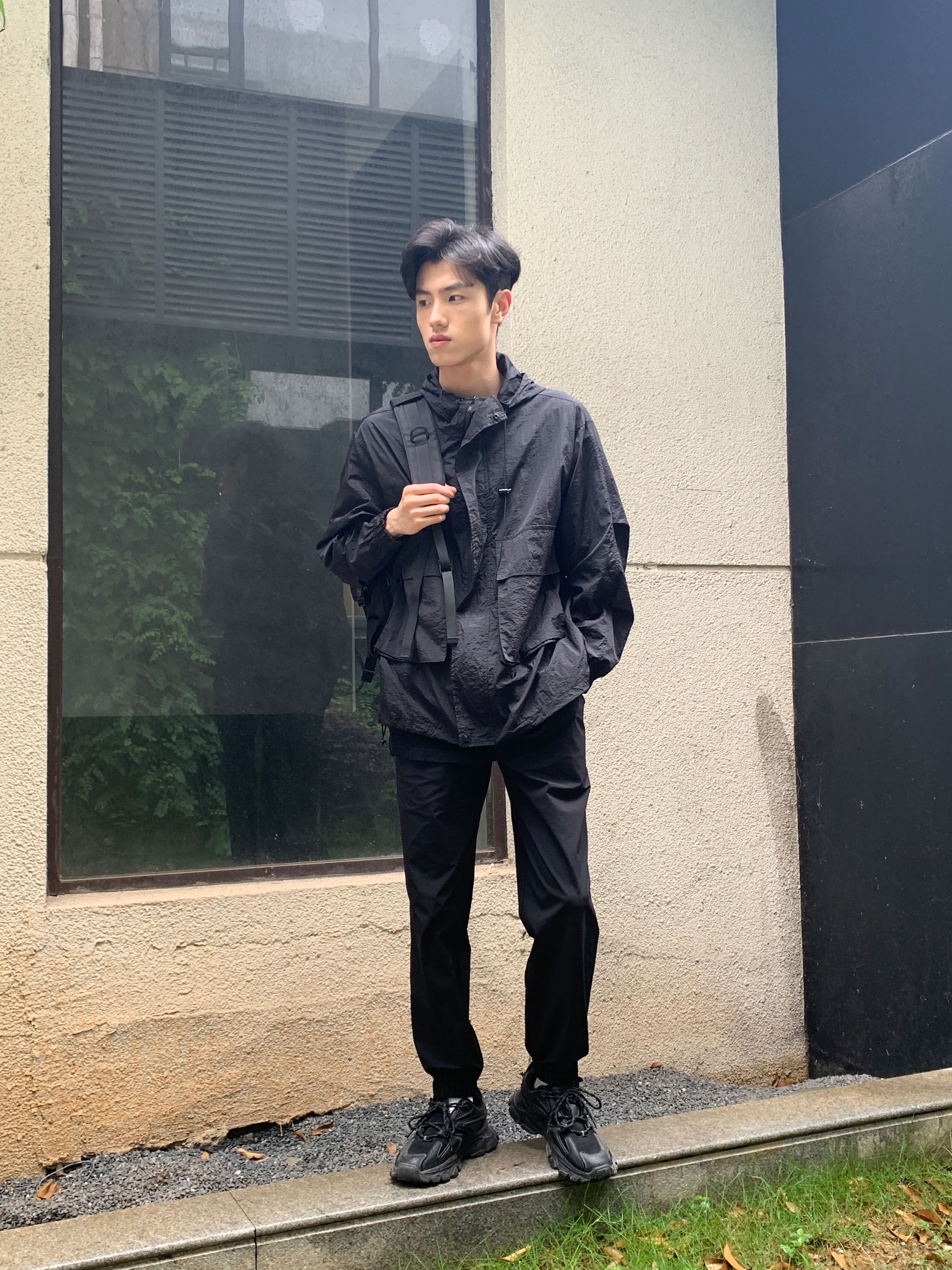 防泼水冲锋裤户外登山露营首选的运动休闲裤