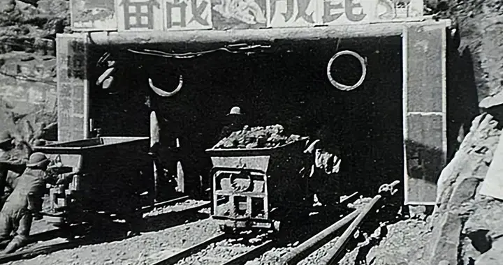 1965年，彭总参加三线建设，西南局领导交代：“别让他接触军工”