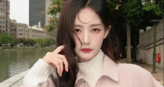 李一桐回忆被SM星探“挖角”：当年以为是骗子，如今笑谈缘分