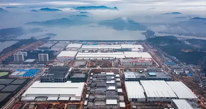 欧洲车企懵了：按照中国新规，我们一台车都卖不出去，都得召回？