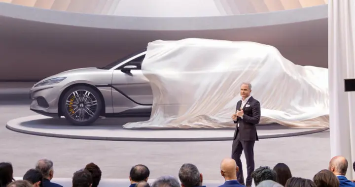 迎来大牌代言人！中国新能源豪华汽车品牌，高调签下国际巨星