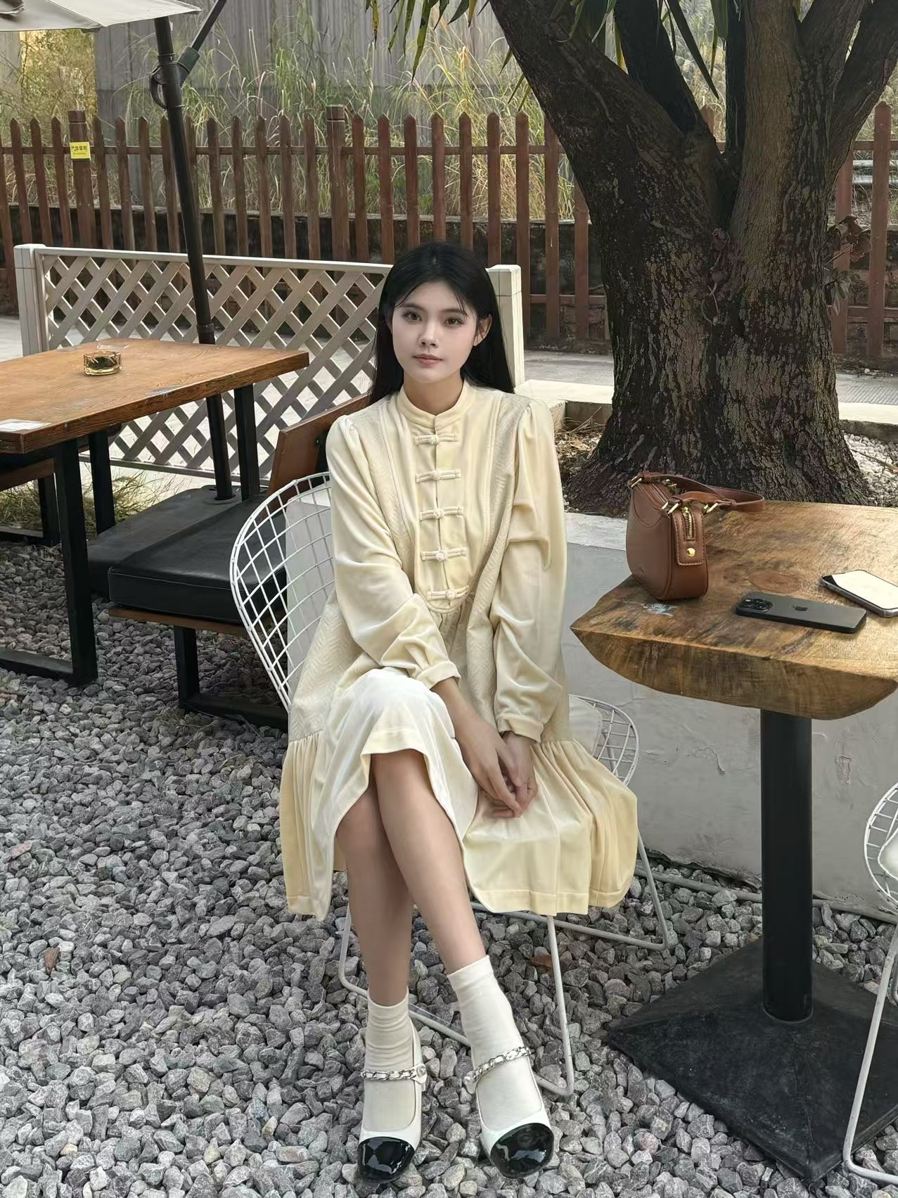 puretea茶愫盘扣白色连衣裙