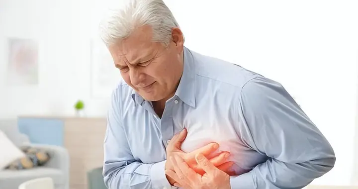 “早睡早起”过时了？医生建议：56岁之后，睡觉尽量要做到这3点