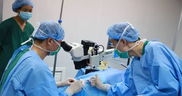 眼科主任的忠告：决定做白内障手术前，务必向医生确认这4件事