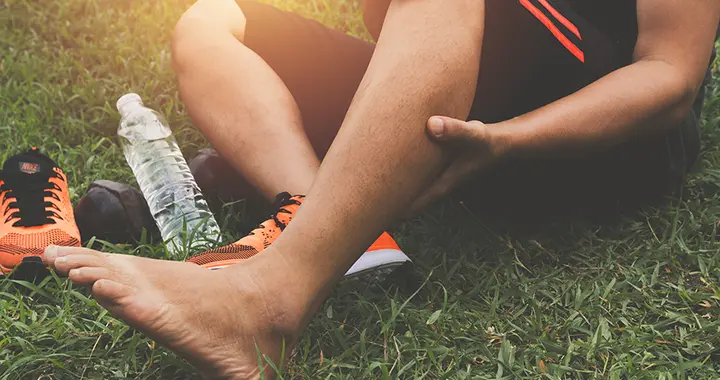 2个动作判断膝关节疼痛原因，快来看看你中招了没！