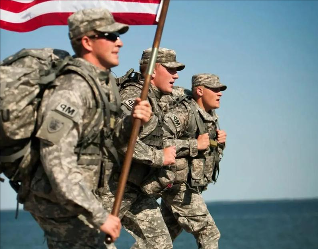 美智库曾暴露美军弱点！中国建了3000座飞机掩体，美国只建2个！