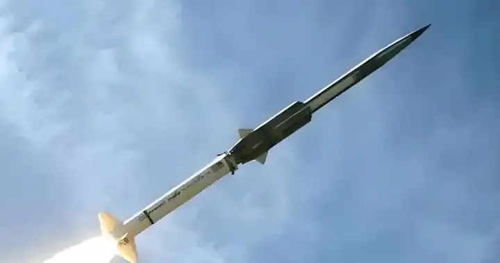 单价300万！F-22/F-35专属利刃AIM-120D，仍是西方空战标配