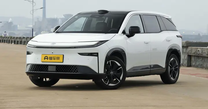 难怪连续两月卖爆！14万级配激光雷达的丰田铂智3X，香得超在理儿