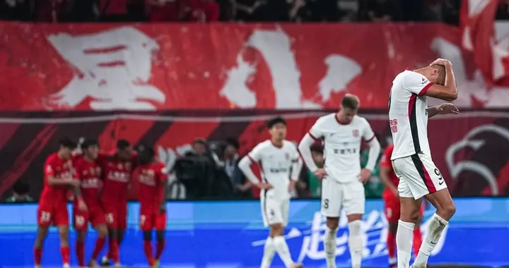 一场3-0让中超悬念再起！成都连失5冠军点，极端情况：两连败丢冠