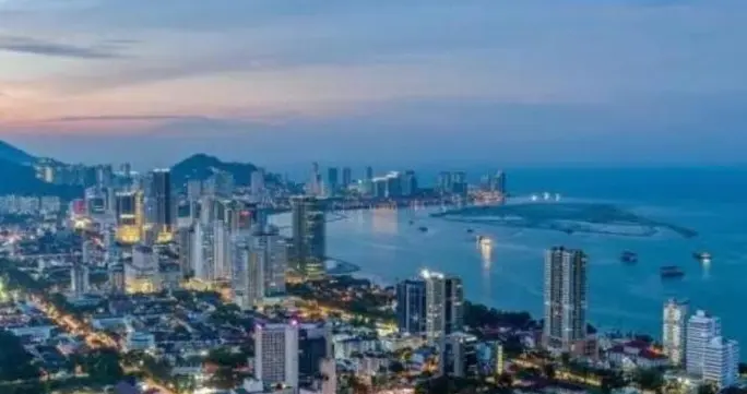 央视紧急发声！国际航班大面积取消，庆幸也顺利出行