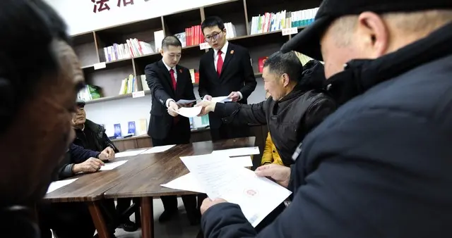 村干部这个职业，真不是一般人能干的