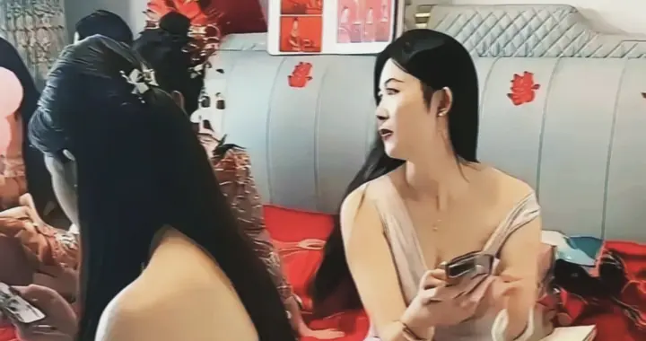 小伙婚礼现场，偶遇前女友！