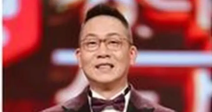 林海是真敢说啊！主持人林海发博说，“星爷，不欠你了。”