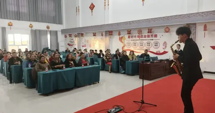 巴州文联文艺志愿者走进墩阔坦乡琼库勒村