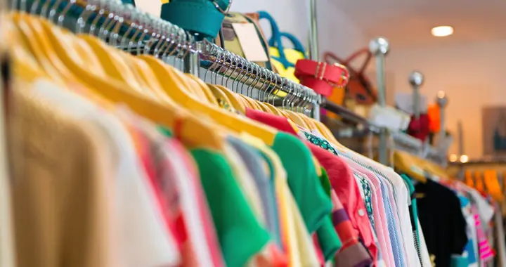 央视揭秘“夺命毒衣服”，致癌物超标20多倍！这4种衣服谨慎购买