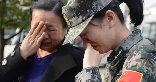 子弟兵妇女节刷屏祝福：一句“妈、媳妇、嫂子、姐姐”，道尽