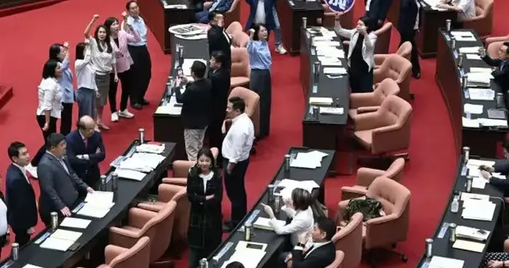 军购表决59票赞成零反对 民进党全员集体弃权背后暗藏算计