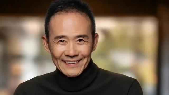 厦门红英姐：网络大V胡锡进针对万科王石被