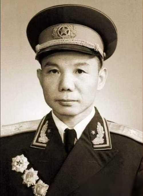 王近山赴朝作战不带肖永银，肖向刘帅哭诉：我和王的事，你知道吗