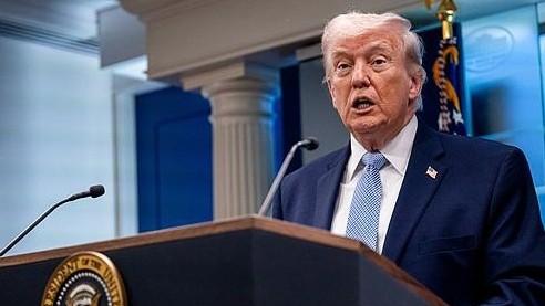 田里的海螺：极限施压！昨天，美国总统特朗