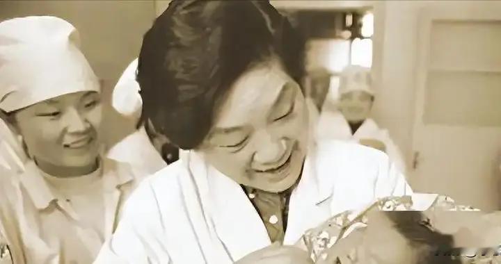 网传试管婴儿活不过40？看看郑萌珠：未满40岁，顺利生育后代。