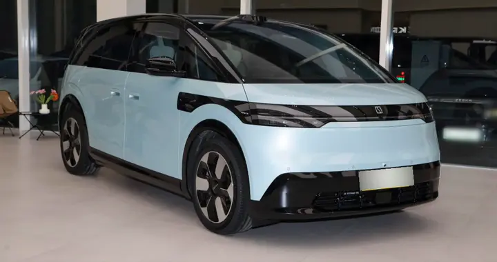 很冷门的中型MPV？27.99万起售，它满身“黑科技”