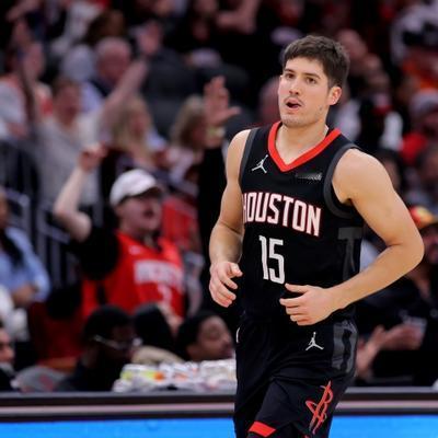 火箭大狗熊：火箭队的谢泼德已经连续两场无