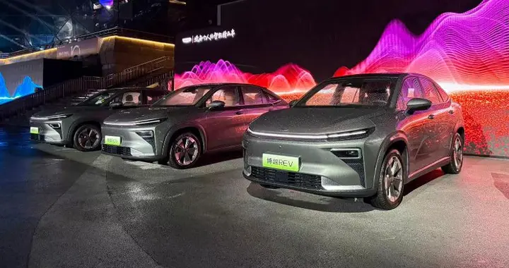 吉利博越REV 10.79万起售，A+级增程市场迈入平权时代