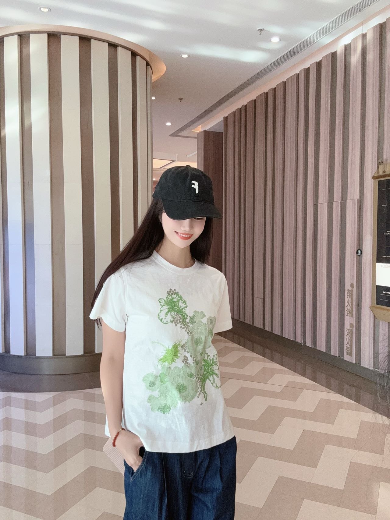 府绸棉白色T恤女印花绣花衫