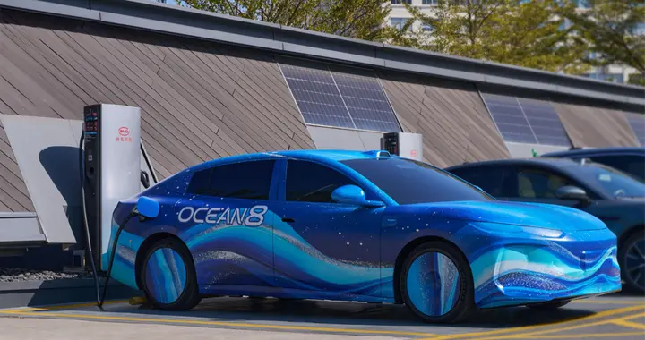 兆瓦闪充技术加持，比亚迪海豹08海狮08双旗舰剑指35万高端市场