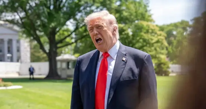 霍尔木兹海峡危机的阶段性转折：美伊博弈中的战略得失分析