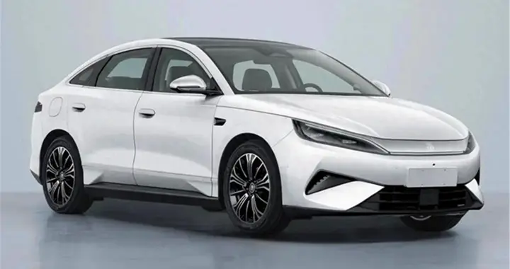 比亚迪秦MAX申报，纯电轿跑尾标可选，多少钱算交个朋友？