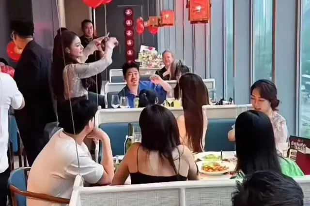 汪小菲婚后第3天，半夜发朋友圈，句句不提大S，却句句不离大S