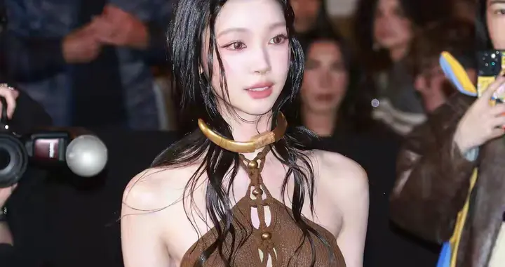 易梦玲透视裙好性感