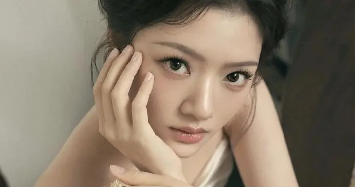 任敏：从青涩微肉→局部圆润被吐槽→精瘦紧致有线条的大美女！