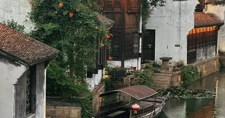 这座接住“泼天流量”的小城，还真是富贵迷人！