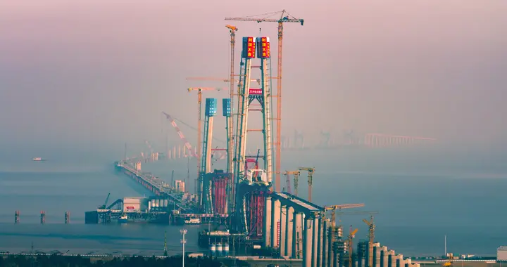 海上硬核开工！全球最长跨海铁路桥迎来关键一步，看懂杭州湾心思