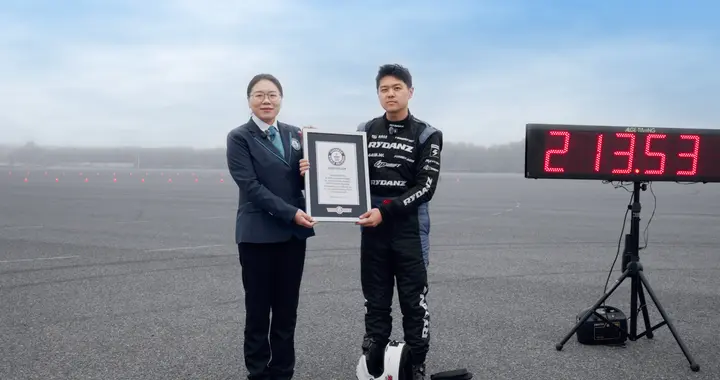 广汽昊铂SSR以213km/h刷新纯电车漂移最高时速世界纪录