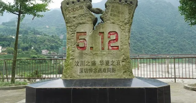 钢腿女孩牛钰：被埋3天3夜失右腿，10年后她踩着光腿神器惊艳世界