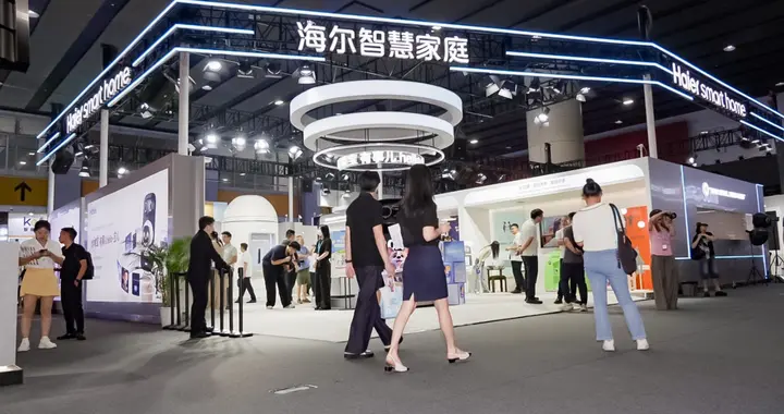 为用户分担家务！行业最高L4级智能体家电海尔Seeker亮相建博会