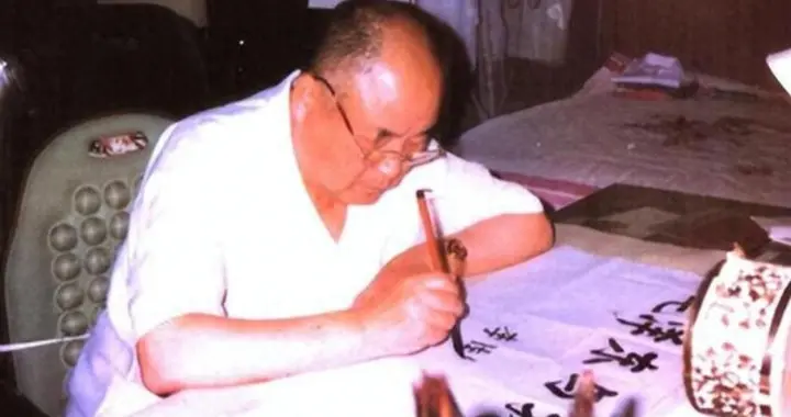 李德生儿子李和平婚礼为面子要500元，父亲当场严厉批评他