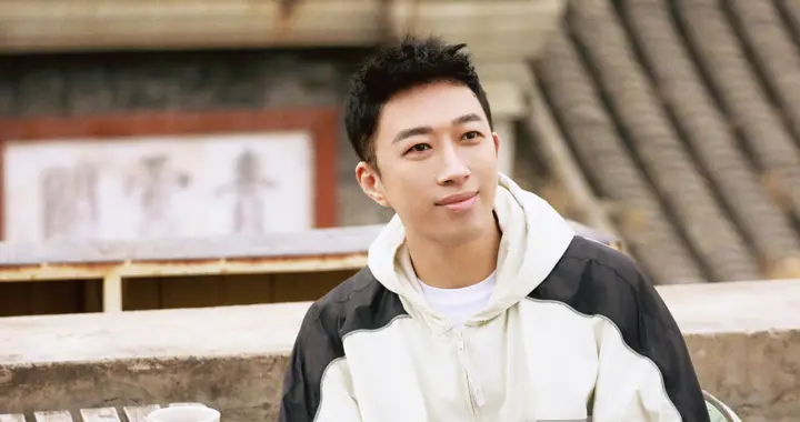 编剧于正自曝遭诈骗，对方冒充有关部门，宣称要穿警服开警车面访