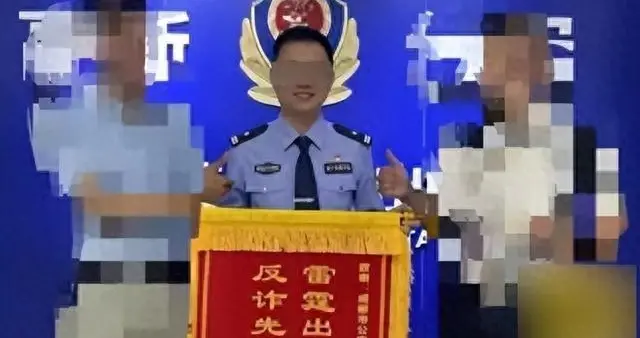 成都“汉韵足御”事件，警界风波再起，疑云重重。