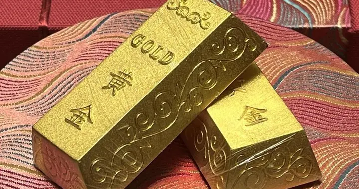 金价跌宕，真正的“硬通货”或许在你的衣橱里