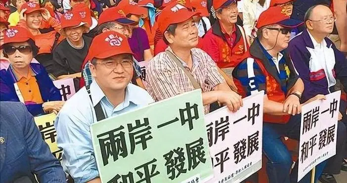 7800亿军购案强行通过，蓝营关键人物倒戈，郑丽文赵少康路线对决