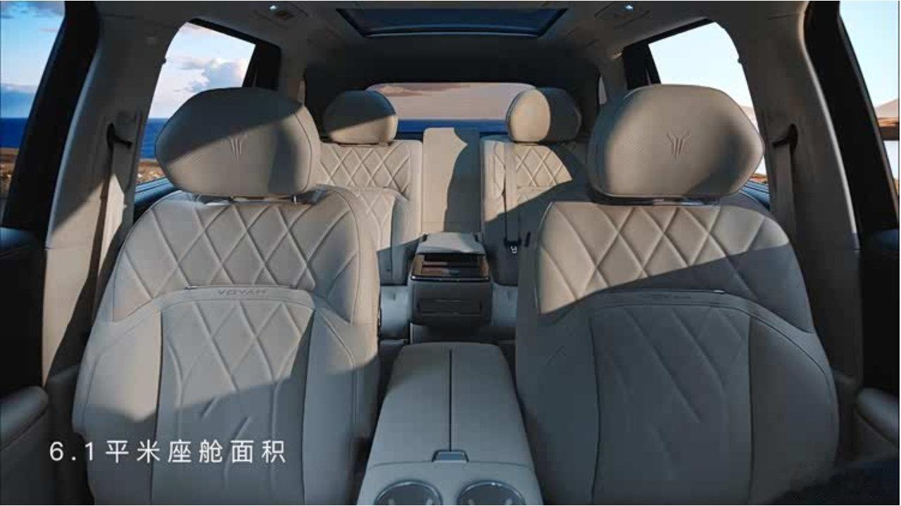 岚图泰山 X8 内饰首曝，多项首发黑科技五座新王加冕