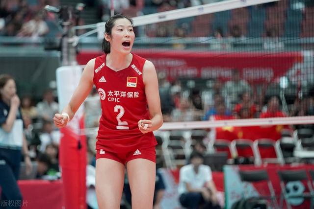 体育总局官宣！朱婷落选中国女排名单后，获新身份，或重回国家队