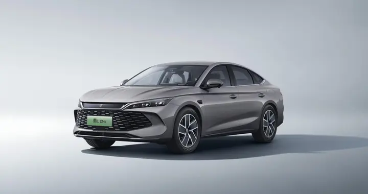 比亚迪重磅车升级，26款秦L DM-i上市，限时9.28万起，性价比很高