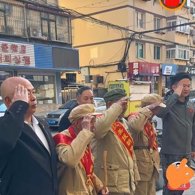 历史人物故事：辽宁丹东，一家小饭店来了1