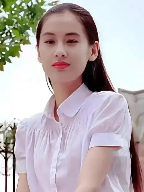 黄圣依说人生方向盘已握在自己手中